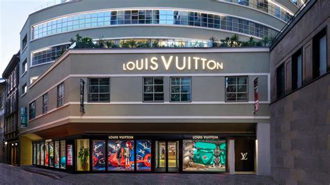 louis vuitton italia outlet|Louis Vuitton bagutta.